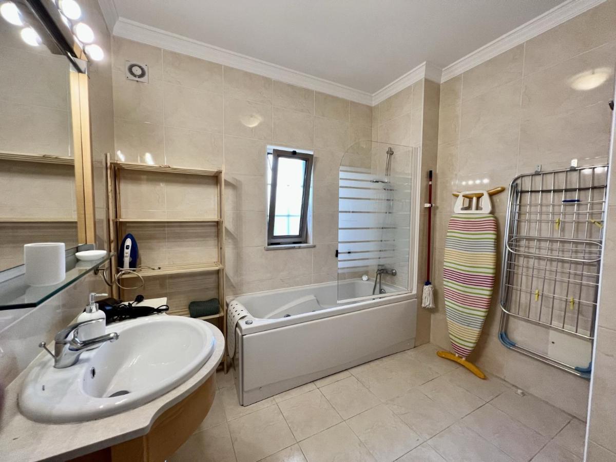 Albufeira Terrace With Pool By Homing Apartman Kültér fotó